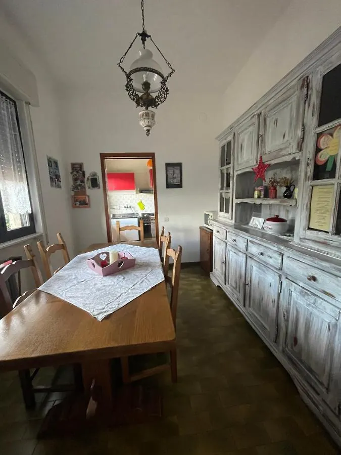 Dom wakacyjny Willa Grandma'S Garden House Angera