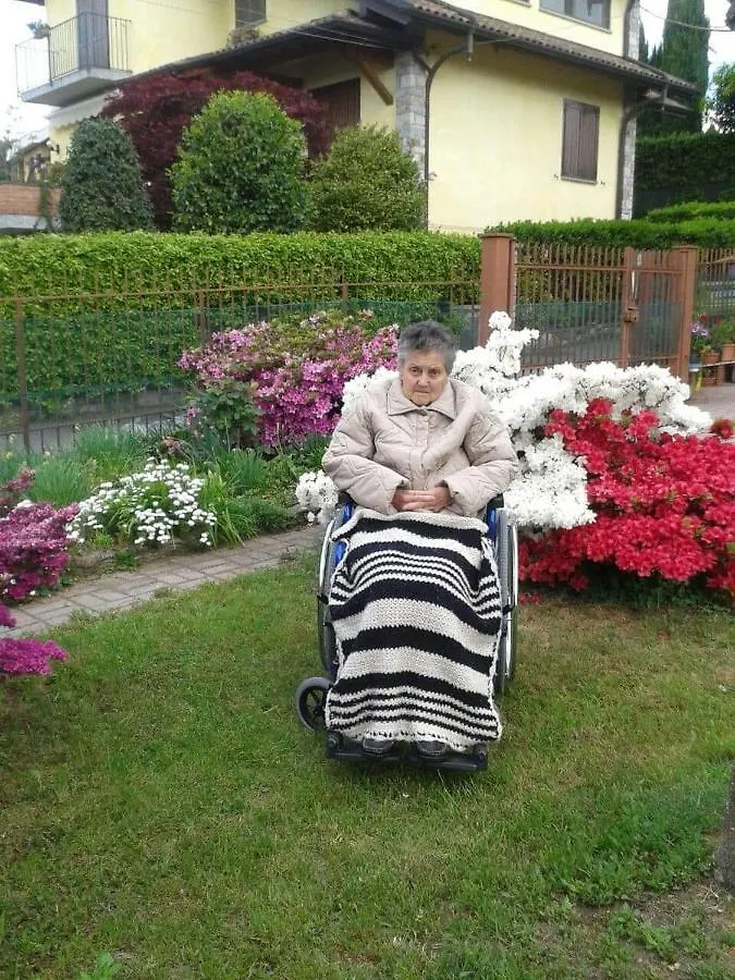Willa Grandma'S Garden House Angera